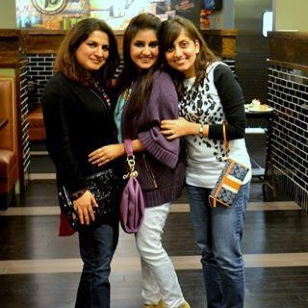 AreeshaAbbas's profile picture. Ajeeb O Ghareeb Insaan, #FcBarcelona