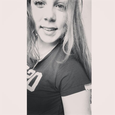 - insta; kellyvanzeele