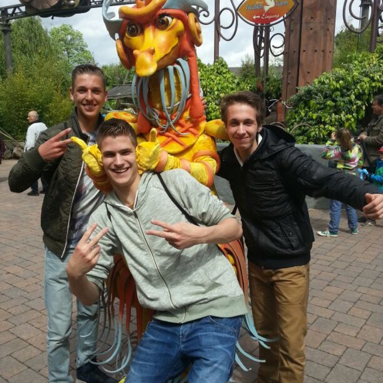 Binnekort mijn opleiding
aankomend mederwerker grondoptreden
korps mariniers niv2/3 BOL ROC Helmond
