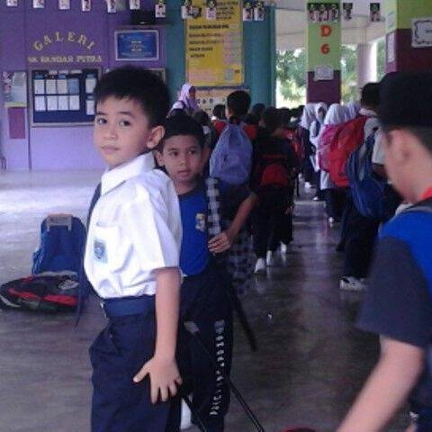 FollowBack ? Just Mention ..@pujapermadani1❤Reddio