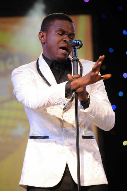 9ja boi.....classic recording artist/political scientist/ladies man....holla 2958D3AB/azigalobari@gmail.com__08064569031
