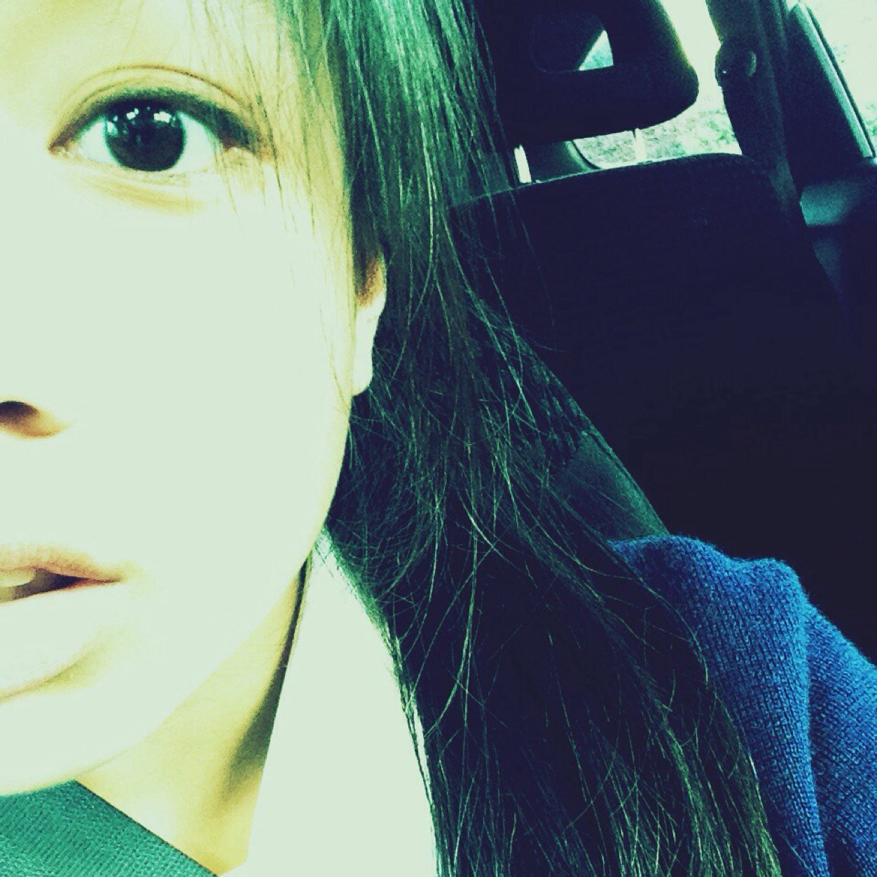 Be careful; My craziness is contagious!
I follow back, yo.
#TEAMFollowBack