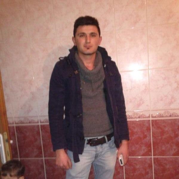 ben kayseride yasıyan tek basına takılan biriyim