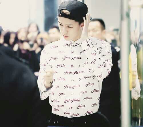 ohxsehxn's profile picture. roleplayer oh sehun what the fuck stalker?