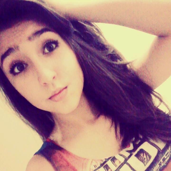 Não importa se ninguém souber o qe aconteceu tanto faz , o qe importa é saber qe o seu sorriso é meu.. (r)