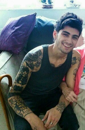 BIO37870695's profile picture. https://t.co/STJXiDjKrE             //free follow from @zaypiness//