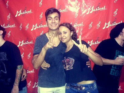 Fã Clube dedicado ao Vocalista e Guitarrista da 
banda restart @pelurestart