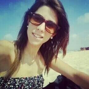 No hay bala que mas duela que me vean sonreir cuando lo que quieren es hundirme                                ...FOREVER SMILE ♡