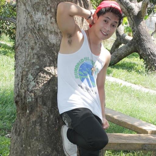 ShinBlueMiles1's profile picture. Simple man. That have simple life. :))