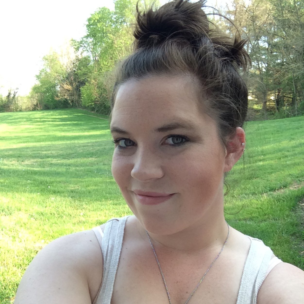 surahbef's profile picture. 