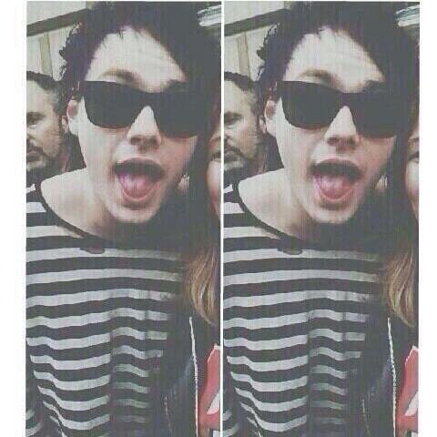 ☮ •hii cutie, could you please follow @daintyiero it would mean a lot (if you already follow me there thank you ily) and ask for a dm to michael if you want• ☮