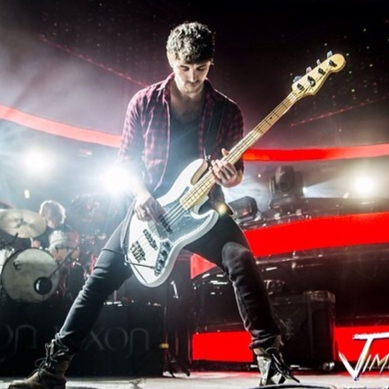 Fan Account for the AWESOME Devin Poindexter! The Best Bass Player Ever!!!