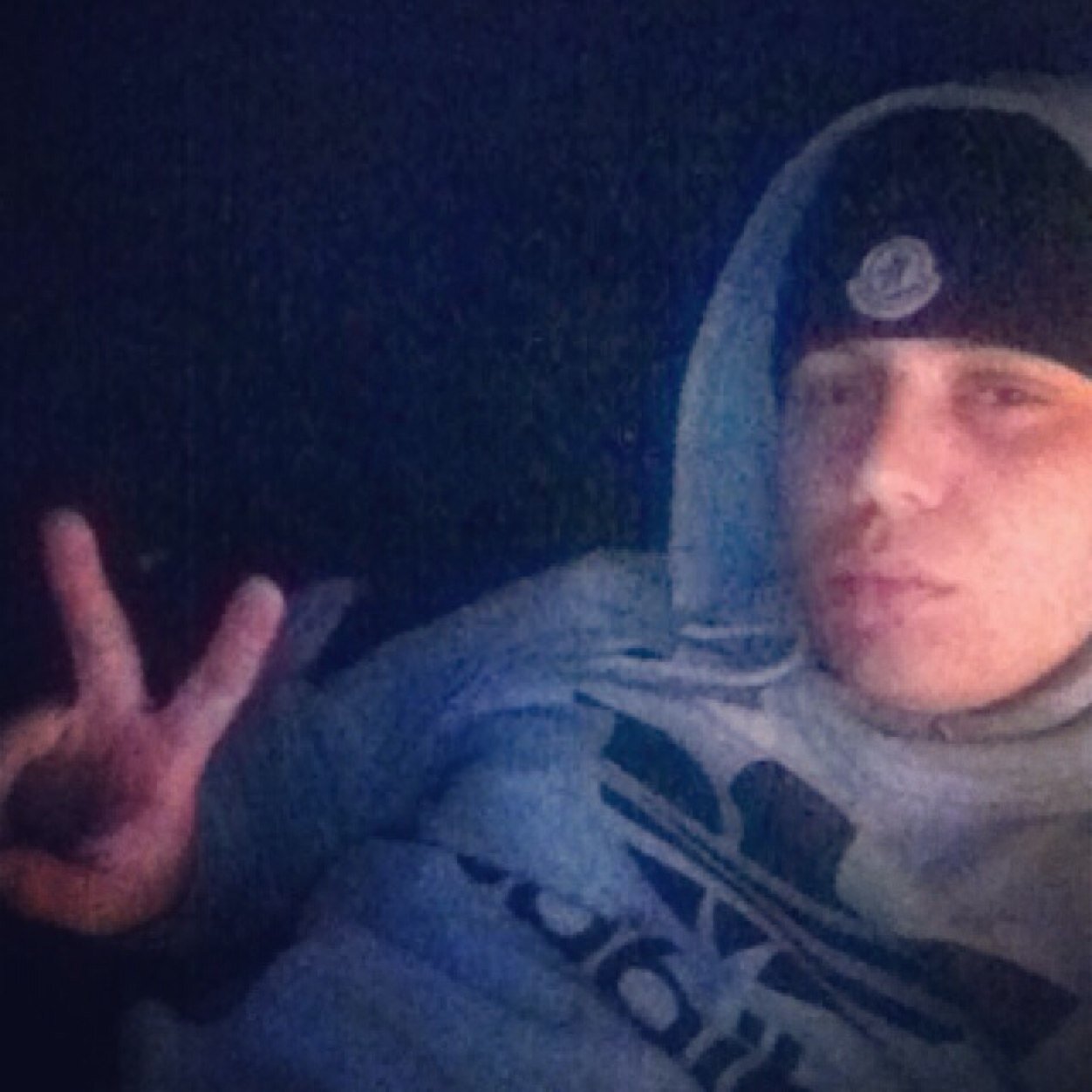 instagram; LikeFellas #TMBΔLLIN' #Neem het leven niet al te serieus je komt er tog niet levend uit...