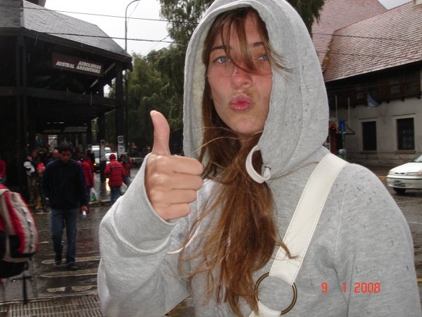 Simplemente yo. Así nomás, SIN VUELTAS. Simple, alegre en exceso, me gusta la buena compañía, y no me gusta QUE ME ROMPAN LAS PELOTAS....
En todas partes!