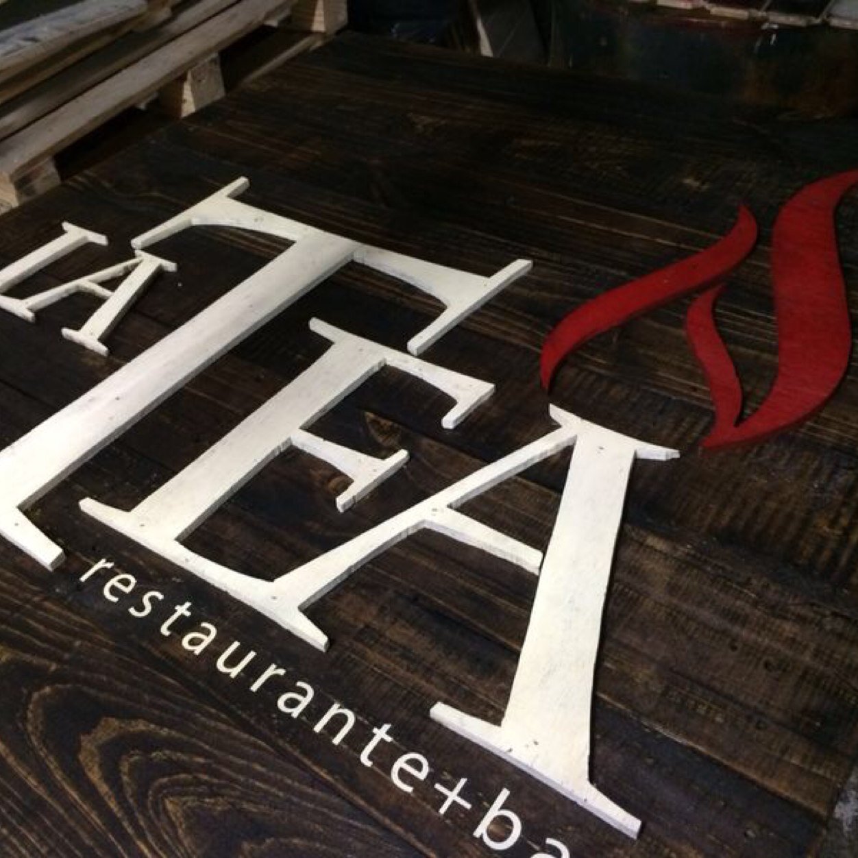 LaTeabar's profile picture. 