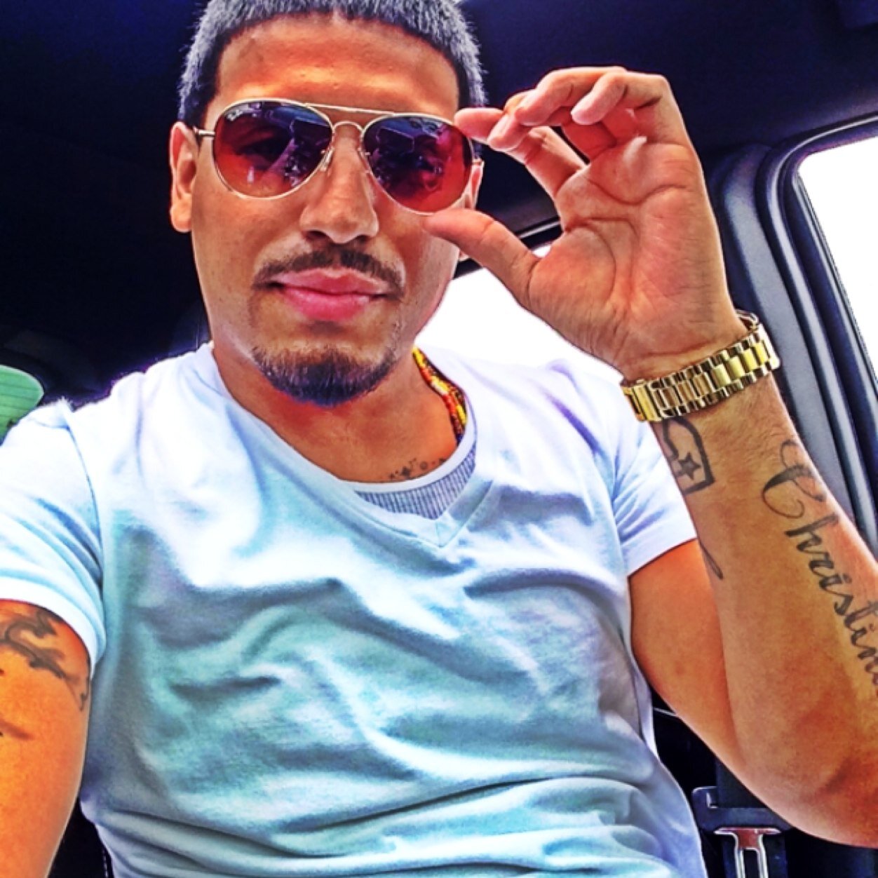 Doing what they say i couldnt! follow me on Instagram: GeovannyRuiz