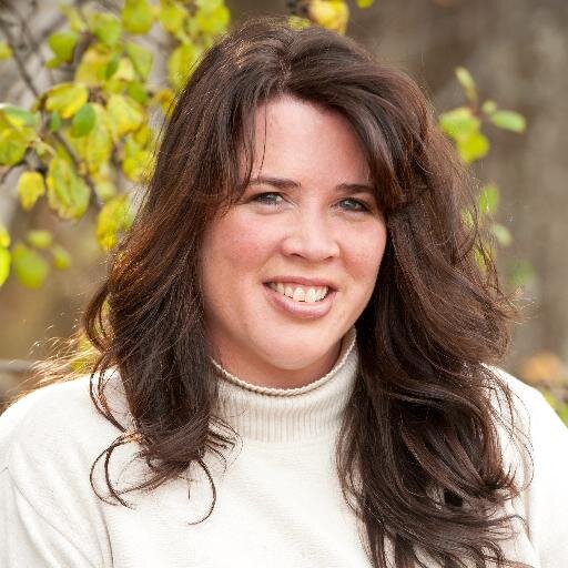 THinesStudio's profile picture. Artist* Craftier*Nester*Nature lover  Instagram- chasingdragonfliesstudio