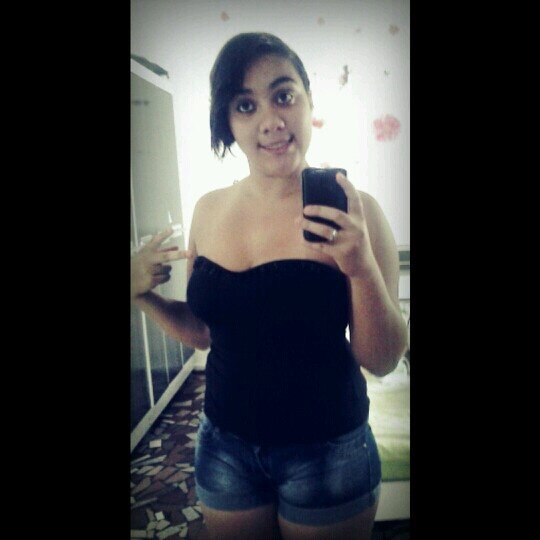 16 anoos , Touro , Namoro , Fã da @BiancaRinaldi , tenho orgulho dela  ♥