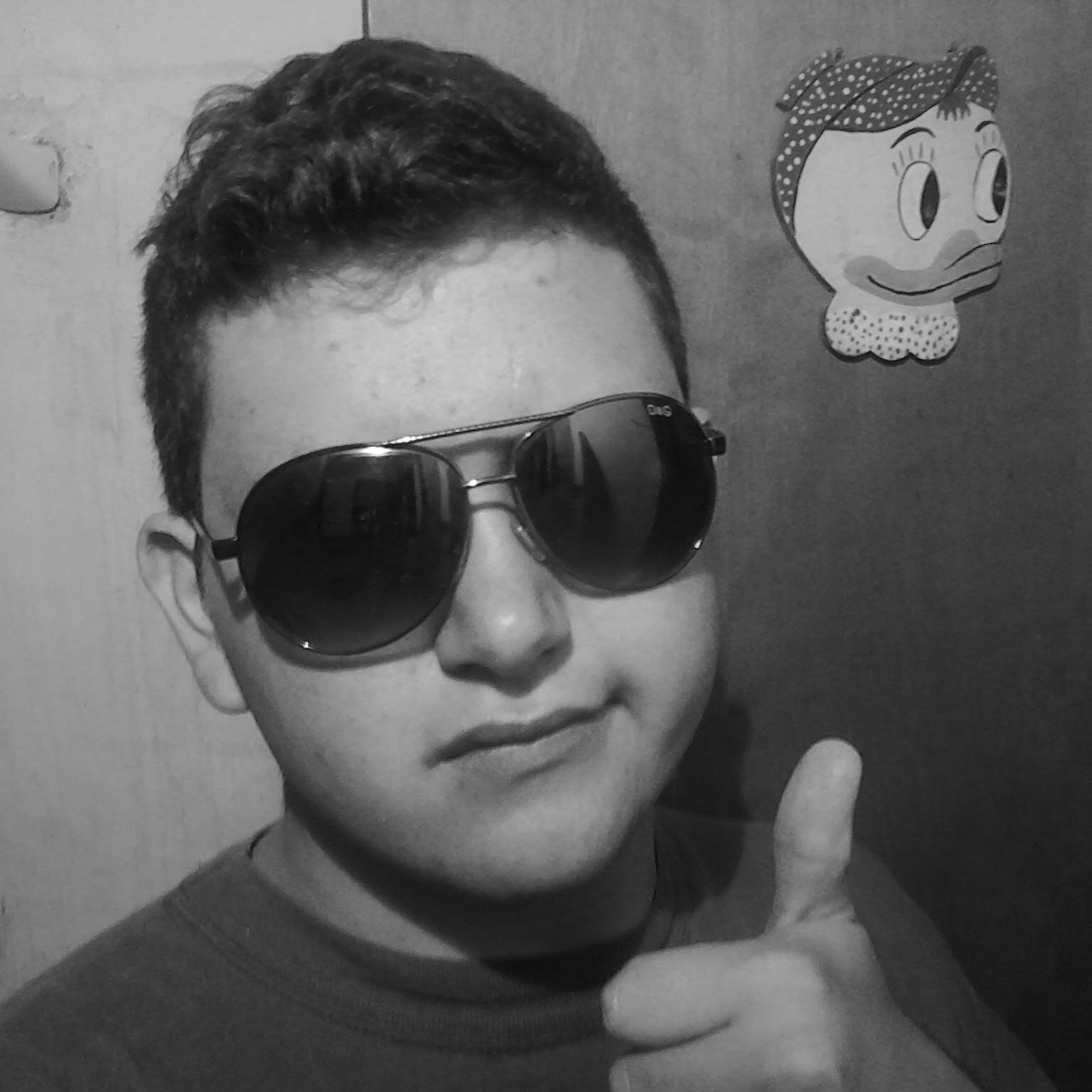 Primero pensar antes de juzgar a los demás... :3