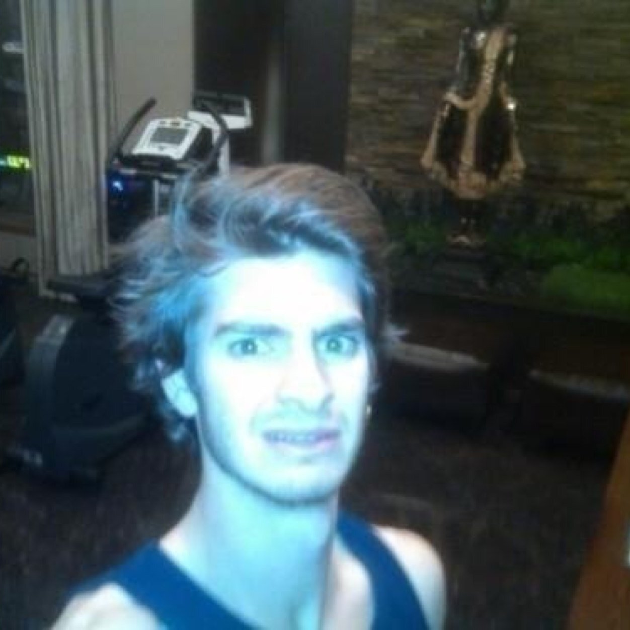 EvansMeatball's profile picture. FOLLOW FROM @TomAndSebastian A FOLLOW WOULD BE NICE BUT KEEP SMILING BC ILY