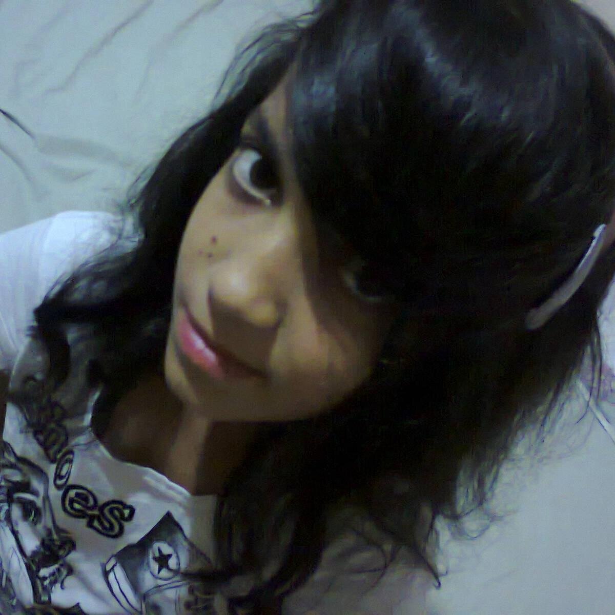 sou legal; as vezes chata mais ta de boa
