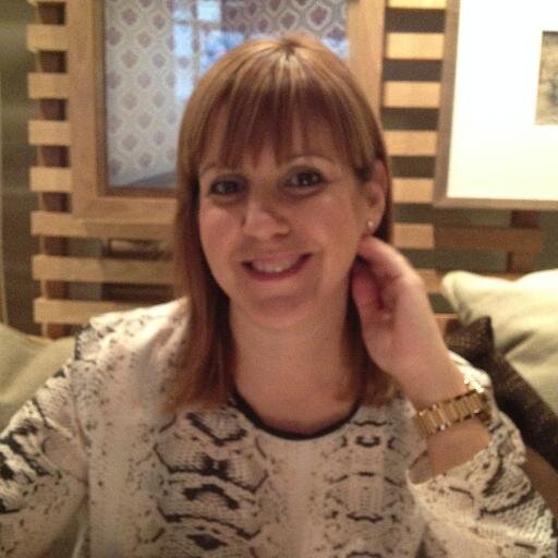 O_OliveMarti's profile picture. Periodista, mare i apassionada de les coses boniques de la vida.