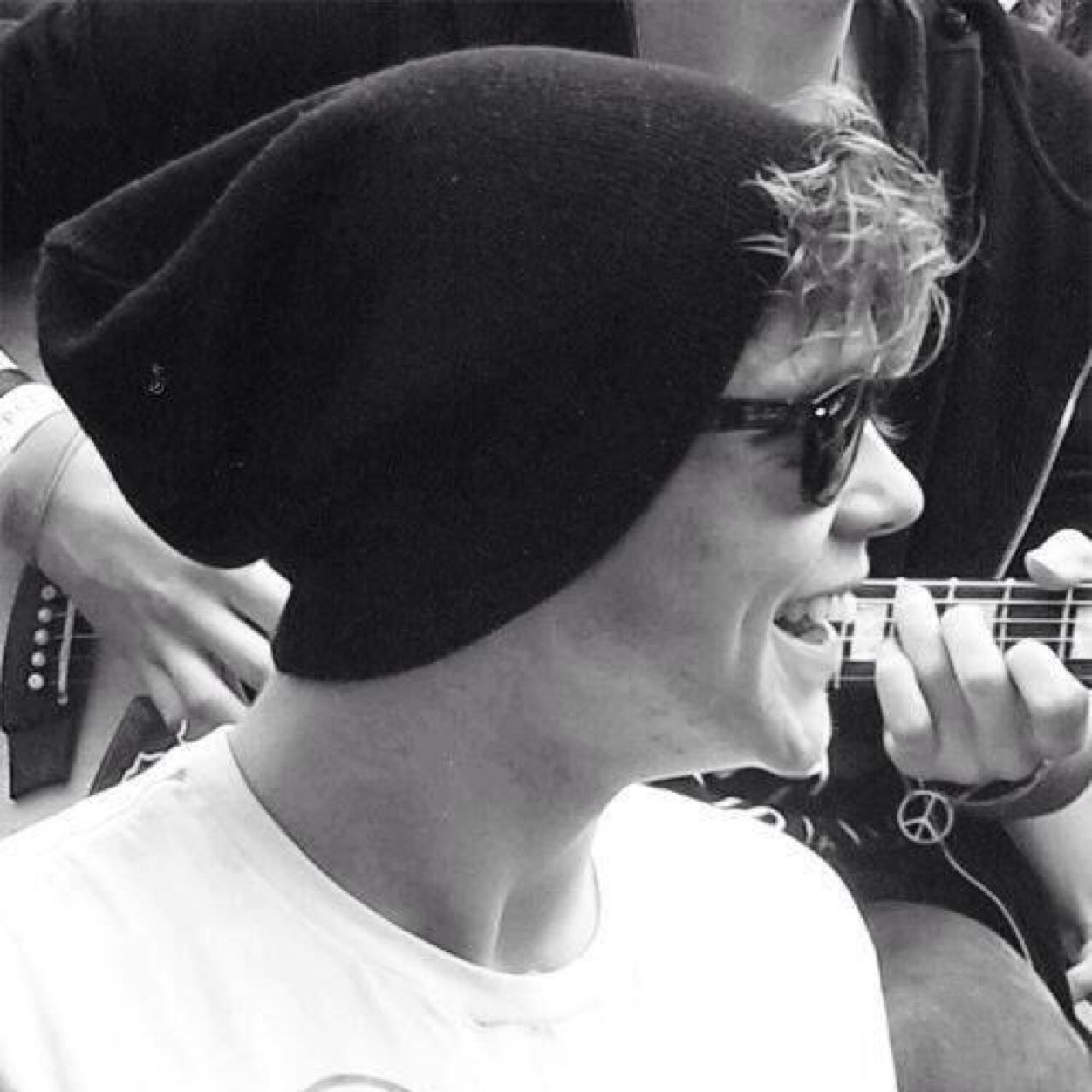 Follow @narrysmxke and ask for a dm to the 5SOS band account