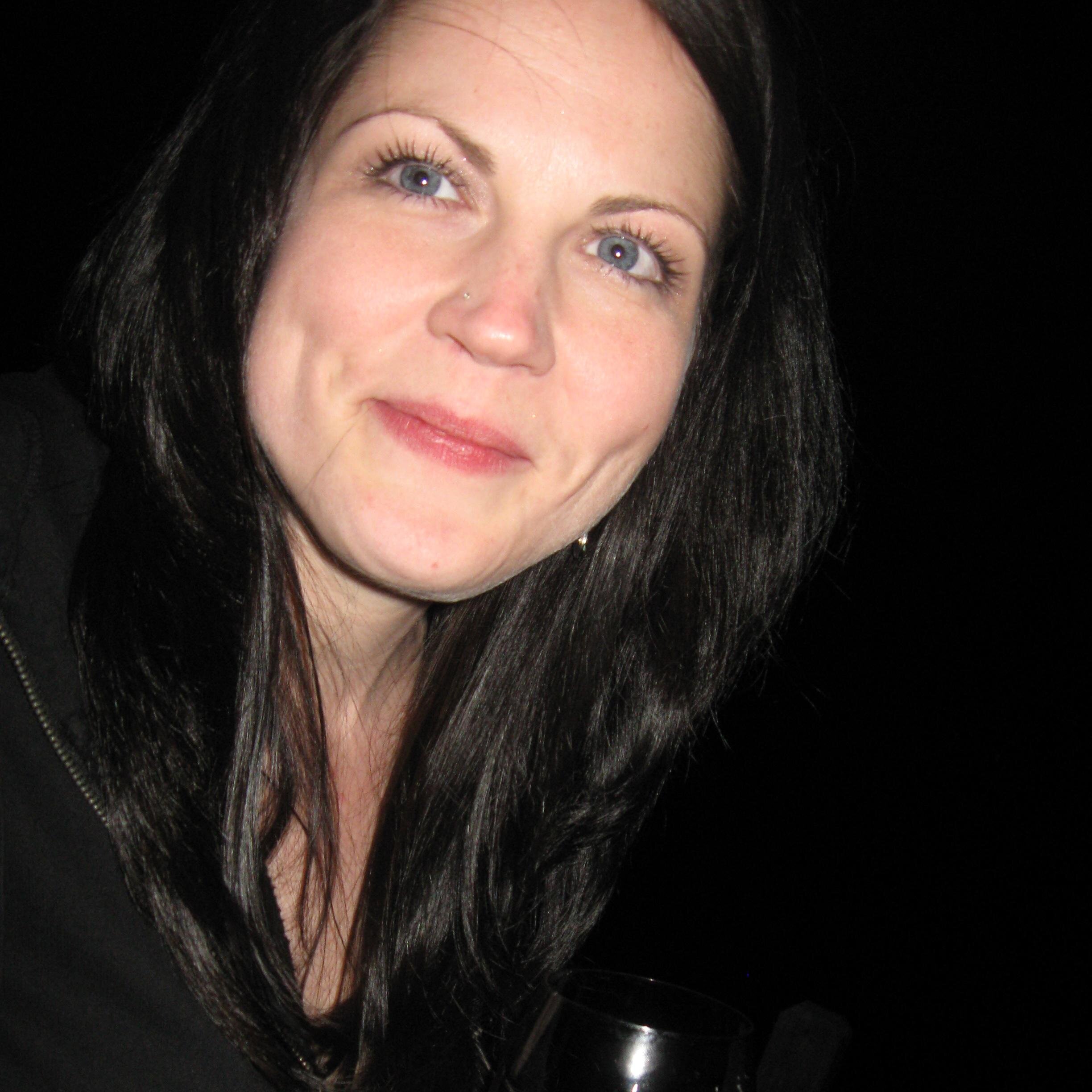 CarlyMac9onald's profile picture. 