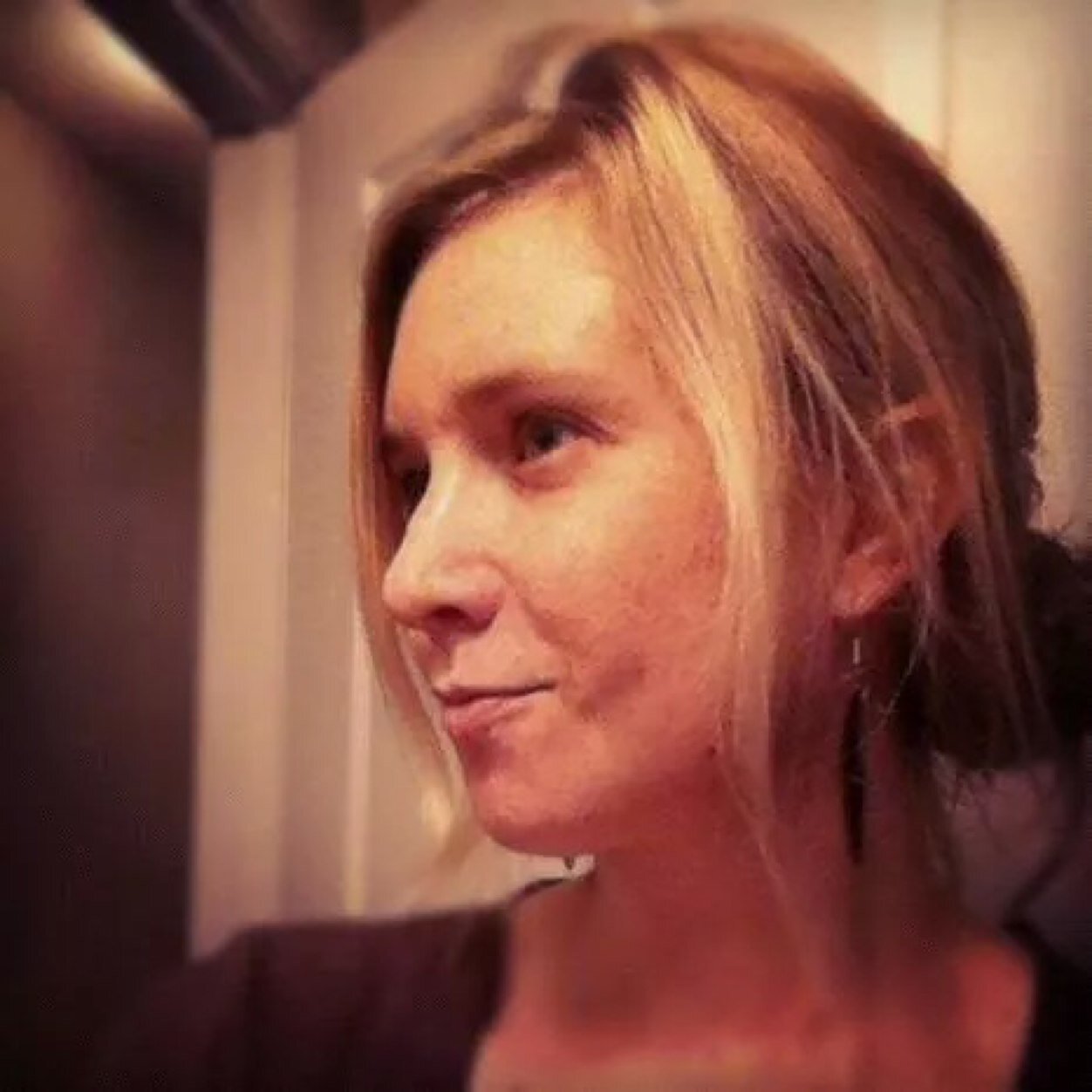 Assistant Prof. Illness & medicine in American imaginative, popular, & digital texts. Professional & biz writing. Fiber artist & vegetarian. Human & pet mom.