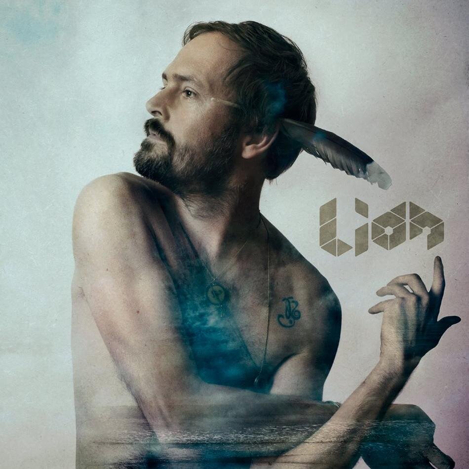 LiON naît de la rencontre entre l'électropop de Monsieur Lobster et les influences chanson française de Patrick Aranjo. #Deezer: http://t.co/nPiBhpnLkf