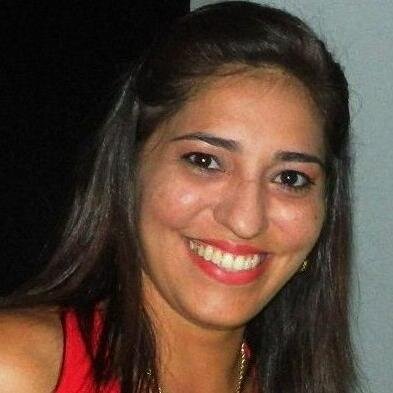 Jornalista diplomada, assessora de impresa e ligada em mídia social. Por vezes #Absurdada.