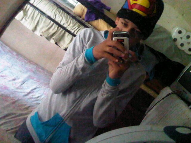 -ÍnternaciiØnäl Bøÿzz. Noc Sii Soi Un Hijo D Dios Oh Soi Un Angel Del Diablo Lo Uniico Qk Se Eque Si Estoii Akii Es Por Algo'..