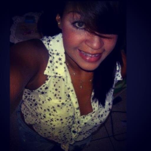 Mi familia es mi vida!! Gracias a dios x todo eso y más... bendiciones.. todo lo puedo en Dios que  me fortalece