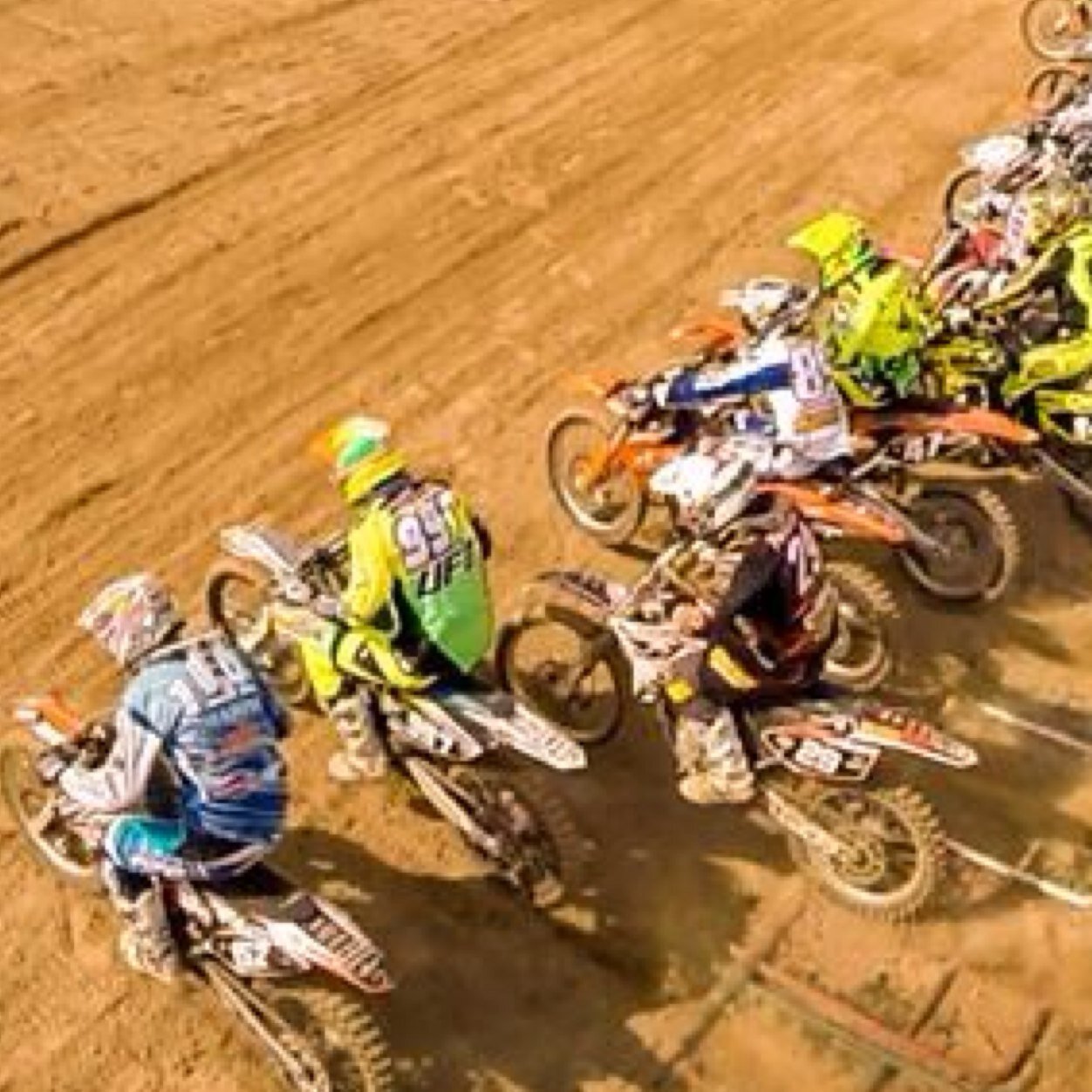 Campione italiano 125  e internazionale 2013....in via di guarigione dopo una bella botta al gp di loket...
Full gass✊✊✊✊