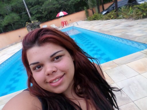 Qual a diferença entre mim e a cinderela ???
É que meu encanto não acaba a meia noite !!!