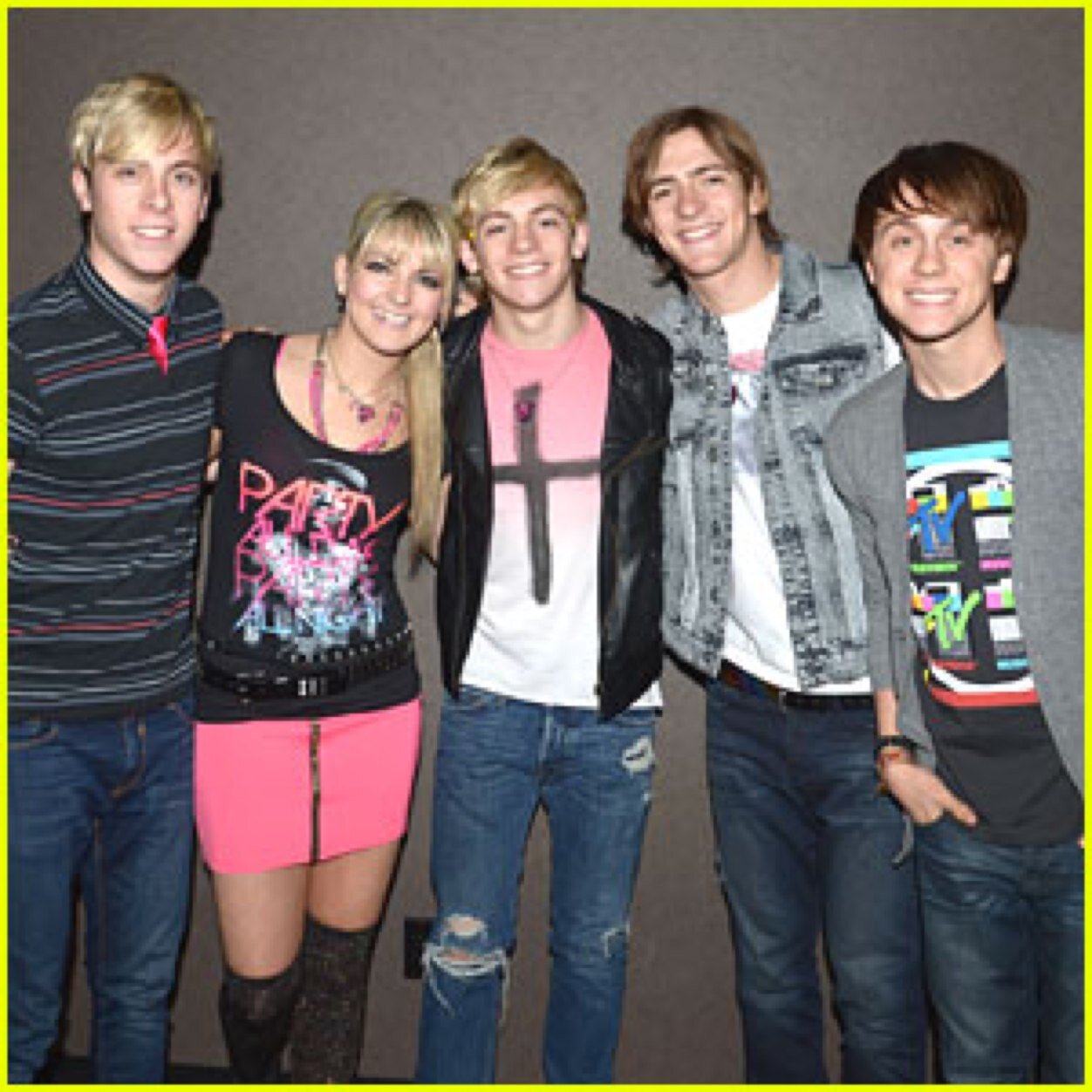 Love. R5 austin and ally aullsy