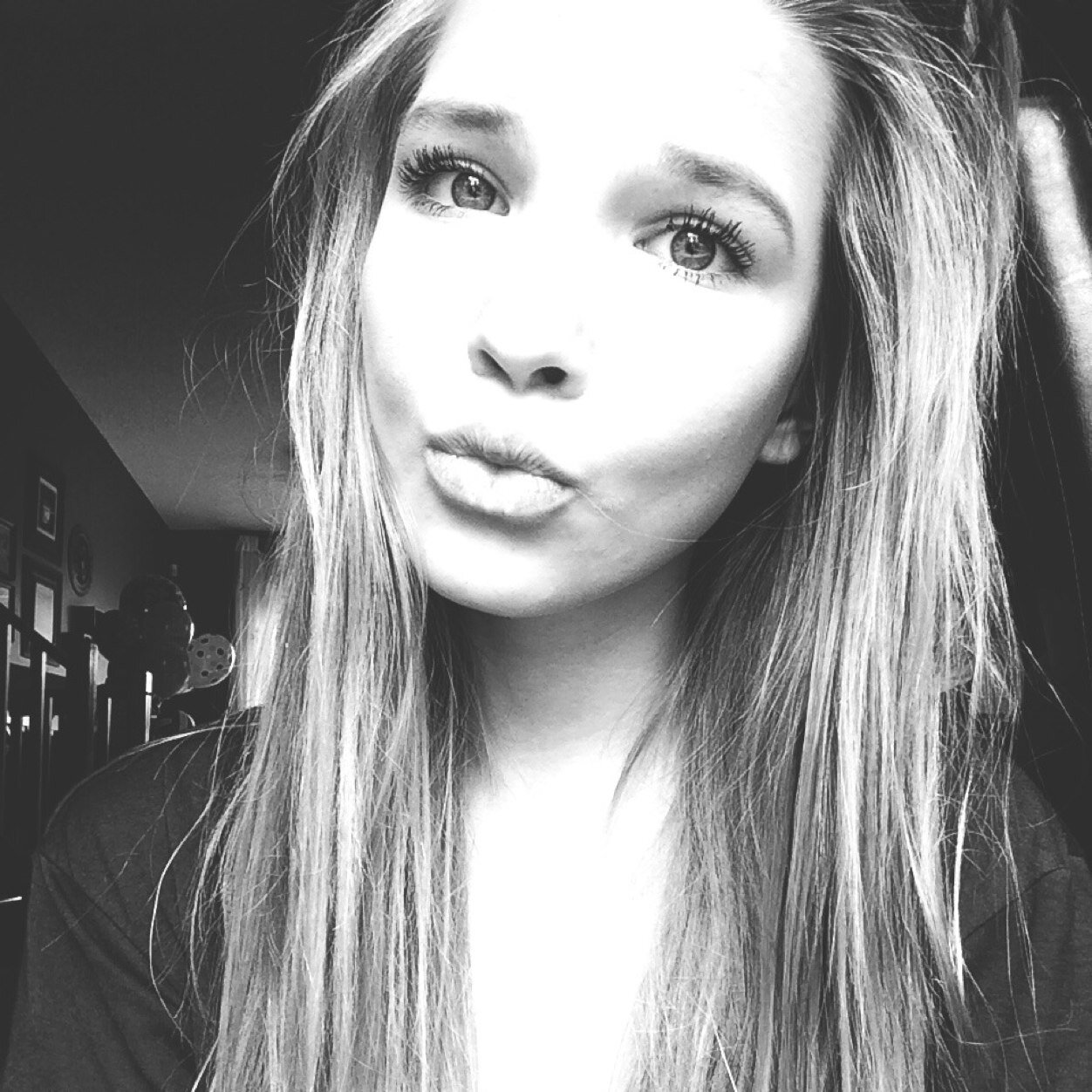 Instagram|| willowheisler
Tumblr|| lovewillowheisler
Weheartit|| love_willow