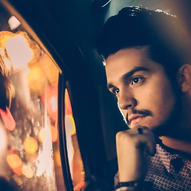 O verbo amar se conjuga em todos os tempos , e o nosso tempo é hoje.  ♥   @luansantana