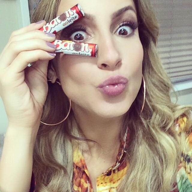 3 anos e 6 meses de Bolha Since: 17/01/2012 @ClaudiaLeitte Amor que não se mede.