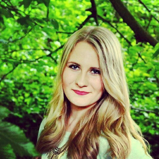 Insta: anna_kskr
Sc: annakisker
17  |  Hemer