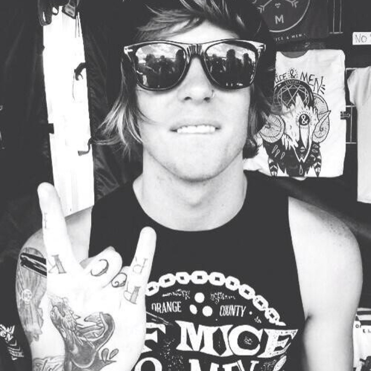 hello this is @piercethecheyy free follow account please go follow my main ilysm :* have a great day!