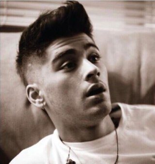 Hello(: I am a big fan of One Direction ❤... Follow me and i'll follow back