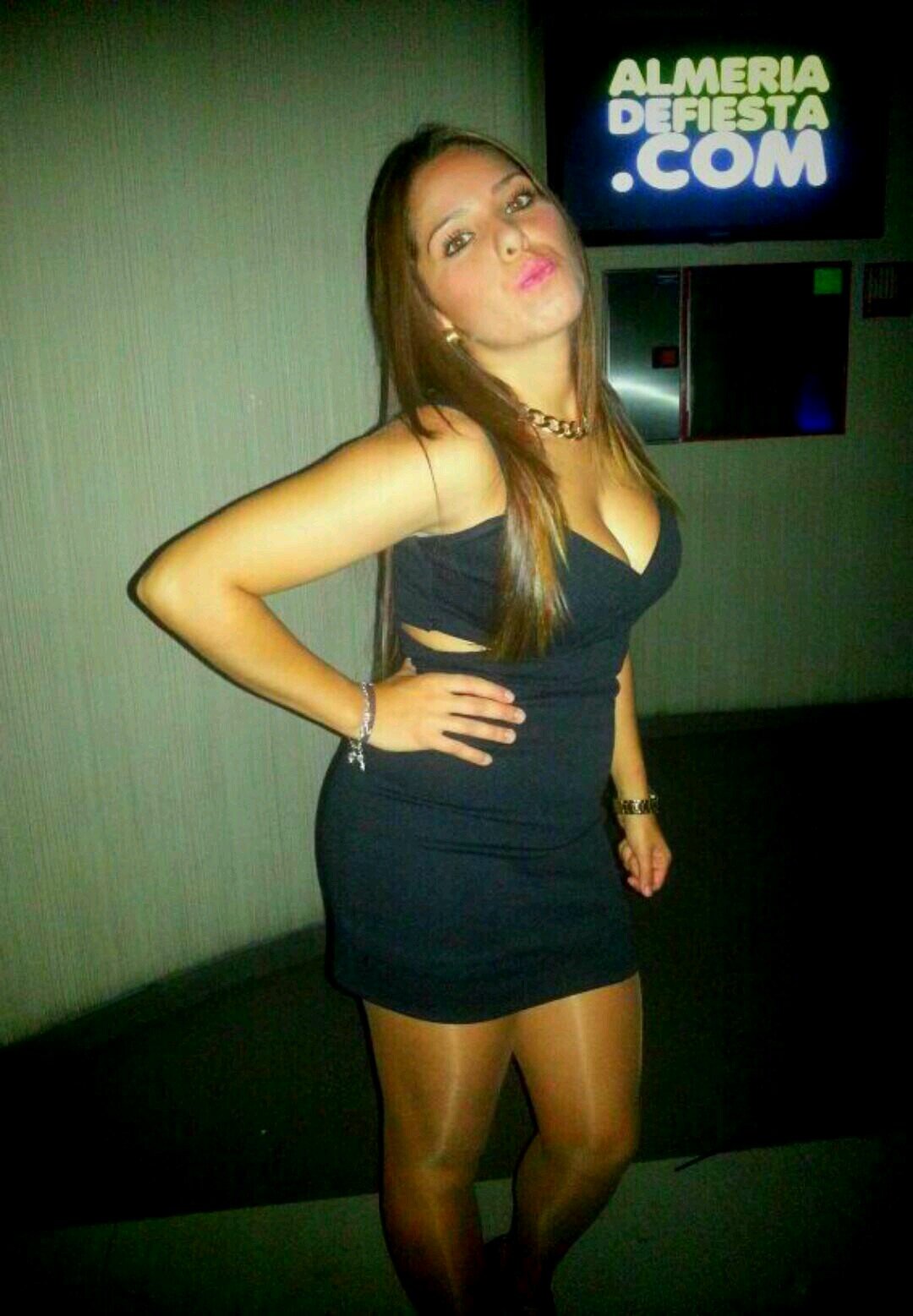 no dejes que nadie te quite tu sonrisa :)