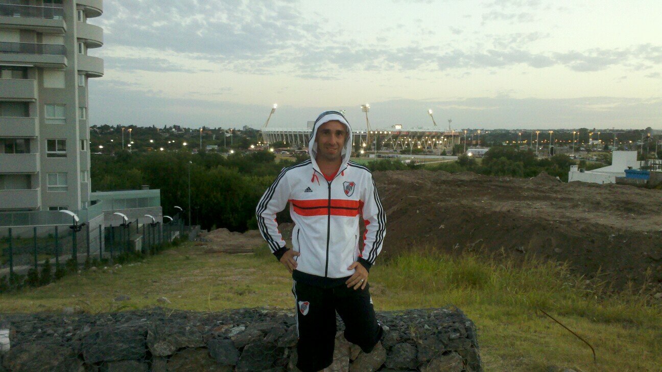 Se fuerte con el fuerte,que con el debil es fuerte cualquiera.  San Martin Alta.