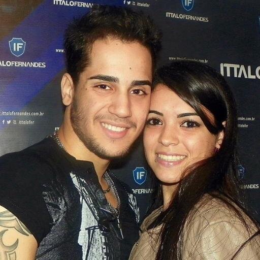 Sentir q somos importantes p alguém,é simplesmente sentir a vida,o sonho,principalmente se este alguém é importante p nós. Te amo Ittalo Fernandes