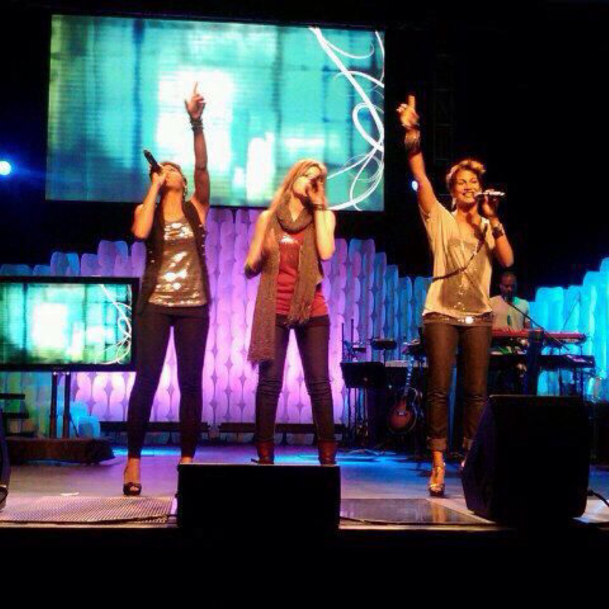 promissamusic's profile picture. We r 3 Dominicanas that form Latin Gammy nominee group Promissa. B the first 2 know about our upcoming tour & new album coming SOON! http://t.co/h0OK2Z0pwG