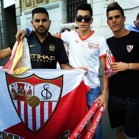 Que sea dificil, no significa que sea imposible, que sea imposible no significa que debas rendirte.! :) Amante del deporte.