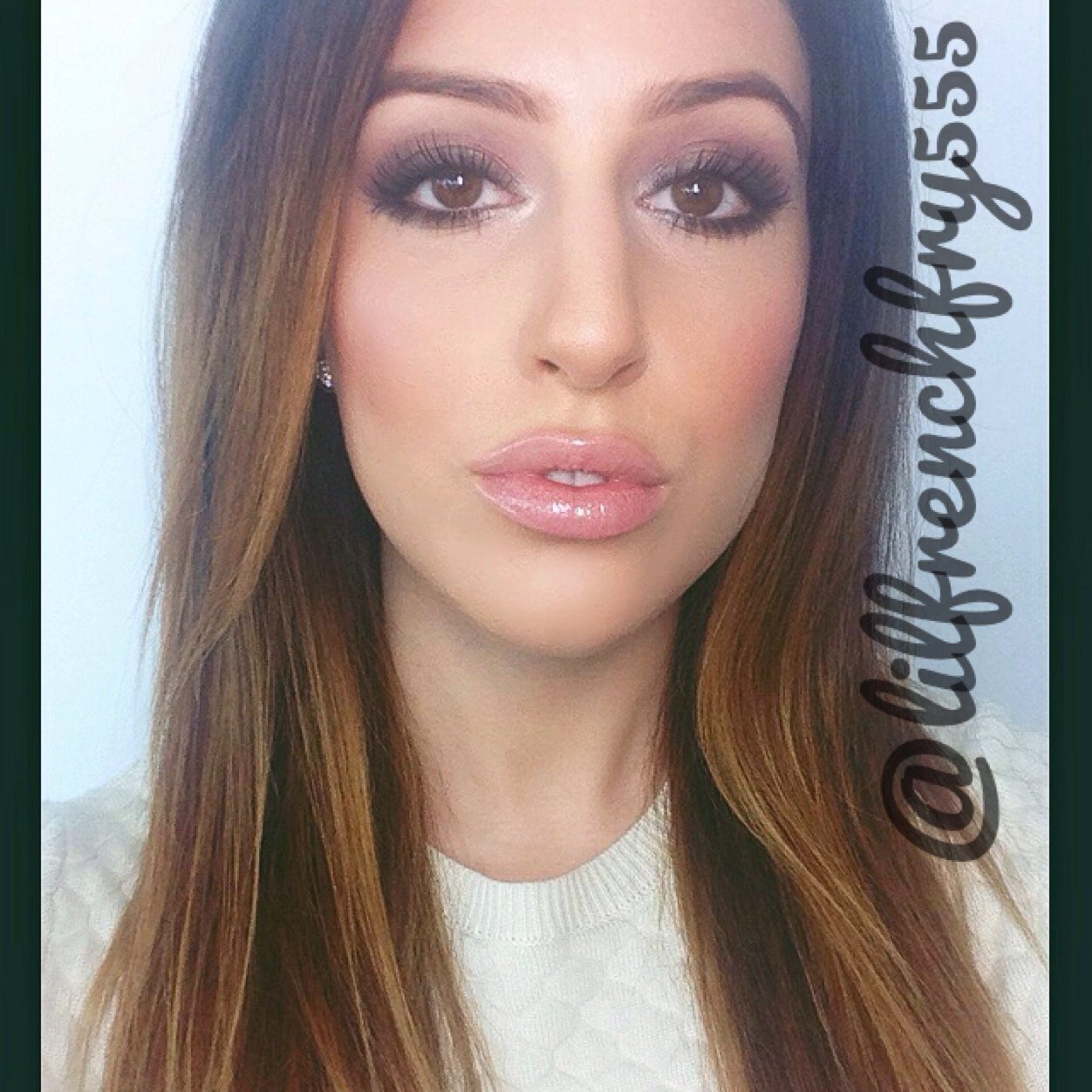 Hairdresser + aesthetician  extraordinaire! I love what I do!
 Suscribe to my youtube channel for new tips and tricks on hair : littlefrenchfry555