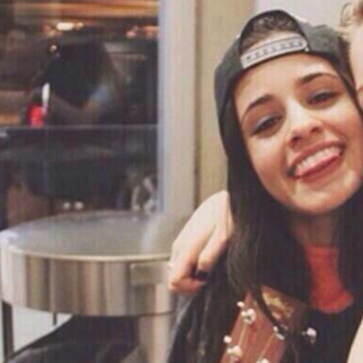 follow @allys_laugh :)