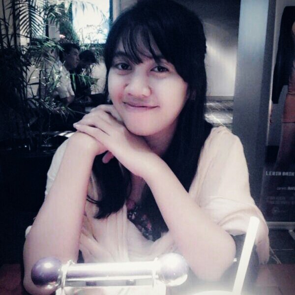 aryanibudi's profile picture. In relationship with @ek_set ♥